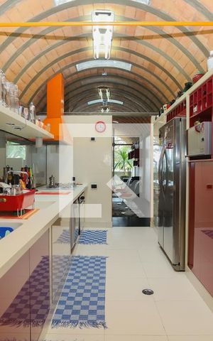 Casa à venda com 440m², 4 quartos e 4 vagasCozinha