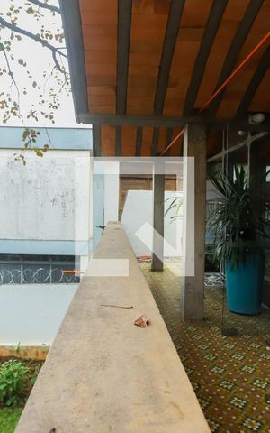 Casa à venda com 440m², 4 quartos e 4 vagasVaranda