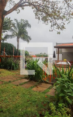 Casa à venda com 440m², 4 quartos e 4 vagasQuintal