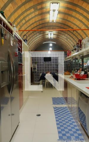 Casa à venda com 440m², 4 quartos e 4 vagasCozinha