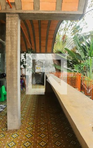 Casa à venda com 440m², 4 quartos e 4 vagasVaranda