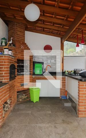 Casa à venda com 440m², 4 quartos e 4 vagasChurrasqueira
