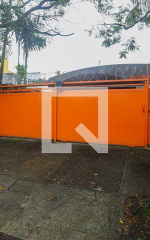 Casa à venda com 440m², 4 quartos e 4 vagasFachada