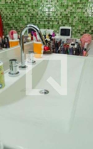Casa à venda com 440m², 4 quartos e 4 vagasBanheiro do Quarto 4
