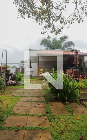 Casa à venda com 440m², 4 quartos e 4 vagasQuintal