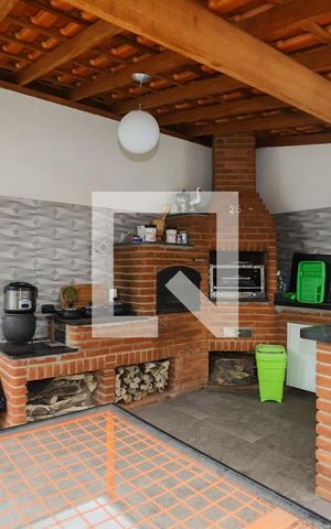 Casa à venda com 440m², 4 quartos e 4 vagasChurrasqueira
