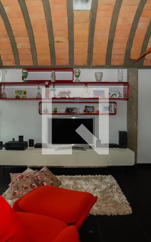 Casa à venda com 440m², 4 quartos e 4 vagasSala