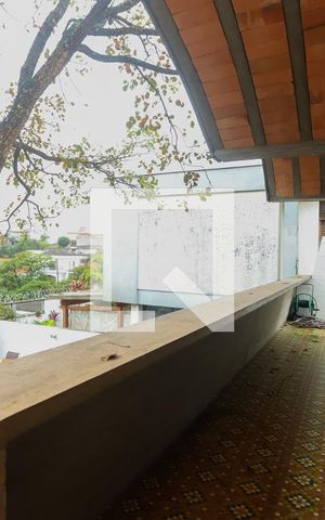 Casa à venda com 440m², 4 quartos e 4 vagasVaranda