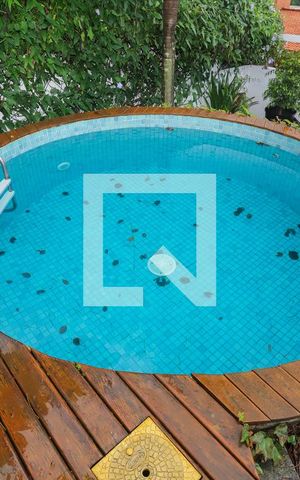 Casa à venda com 440m², 4 quartos e 4 vagasPiscina