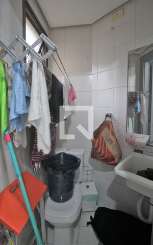 Apartamento à venda com 58m², 1 quarto e 2 vagasBanheiro de Serviço