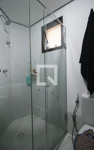 Apartamento à venda com 58m², 1 quarto e 2 vagasBanheiro da suíte