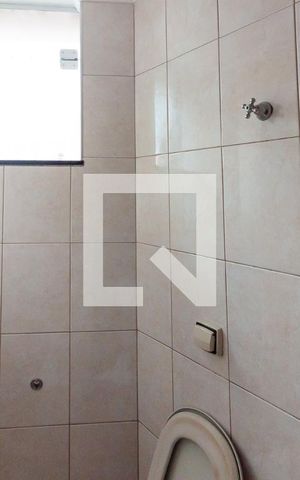 Casa à venda com 56m², 3 quartos e 4 vagas Casa à venda com 56m², 3 quartos e 4 vagasLavabo