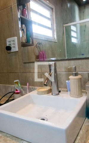 Casa à venda com 280m², 3 quartos e 3 vagasBanheiro da Suíte