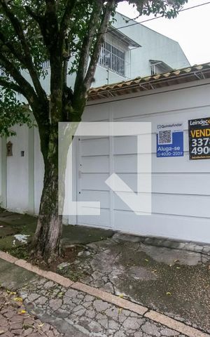 Casa à venda com 280m², 3 quartos e 3 vagasFachada