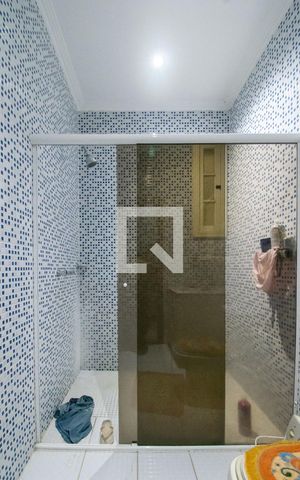 Casa à venda com 280m², 3 quartos e 3 vagasBanheiro