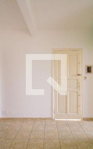 Casa para alugar com 50m², 1 quarto e sem vaga Casa para alugar com 50m², 1 quarto e sem vagaSala