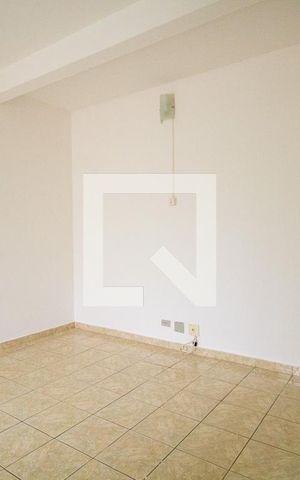 Casa para alugar com 50m², 1 quarto e sem vaga Casa para alugar com 50m², 1 quarto e sem vagaSala