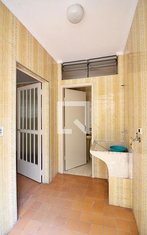 Casa à venda com 180m², 4 quartos e 2 vagasLavanderia