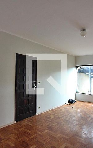 Casa à venda com 180m², 4 quartos e 2 vagasSala