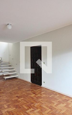 Casa à venda com 180m², 4 quartos e 2 vagasSala