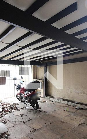 Casa à venda com 180m², 4 quartos e 2 vagasGaragem