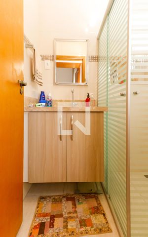 Casa à venda com 160m², 3 quartos e 6 vagas Casa à venda com 160m², 3 quartos e 6 vagasBanheiro da Suíte 1