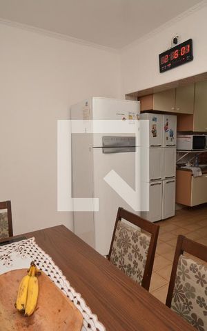 Casa à venda com 101m², 4 quartos e 2 vagasCozinha