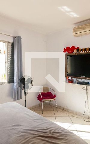 Casa à venda com 140m², 2 quartos e 2 vagas Casa à venda com 140m², 2 quartos e 2 vagasSuíte 1