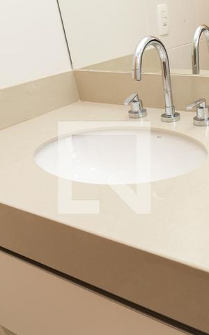 Apartamento à venda com 83m², 2 quartos e 2 vagasBanheiro da Suíte 2