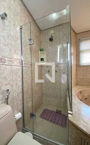 Apartamento à venda com 170m², 3 quartos e 2 vagasBox do Banheira da Suíte