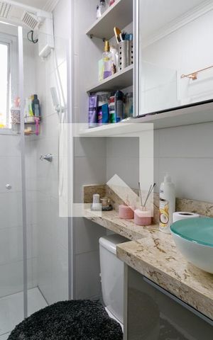 Apartamento à venda com 40m², 2 quartos e sem vaga Apartamento à venda com 40m², 2 quartos e sem vagaBanheiro