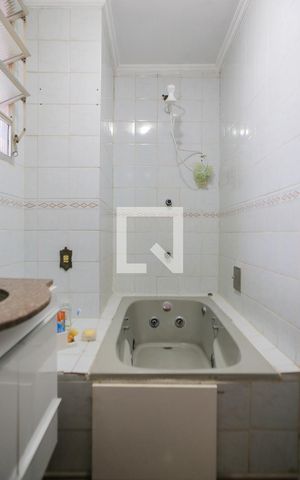 Apartamento para alugar com 90m², 2 quartos e 1 vaga Apartamento para alugar com 90m², 2 quartos e 1 vagaBanheiro