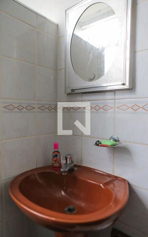 Apartamento para alugar com 90m², 2 quartos e 1 vaga Apartamento para alugar com 90m², 2 quartos e 1 vagaBanheiro da suíte