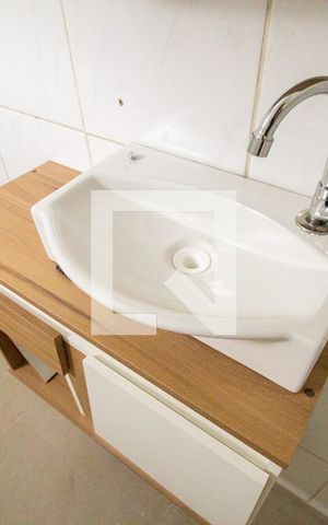 Casa para alugar com 70m², 2 quartos e sem vaga Casa para alugar com 70m², 2 quartos e sem vagaBanheiro