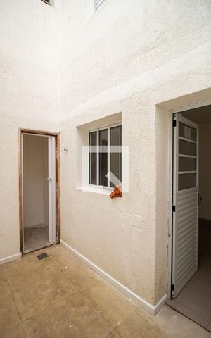 Casa para alugar com 70m², 2 quartos e sem vaga Casa para alugar com 70m², 2 quartos e sem vagaQuintal