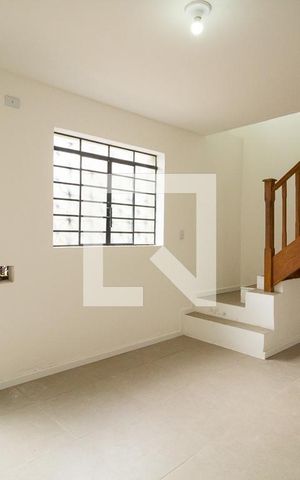 Casa para alugar com 70m², 2 quartos e sem vaga Casa para alugar com 70m², 2 quartos e sem vagaSala