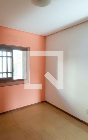 Casa à venda com 234m², 5 quartos e 4 vagas Casa à venda com 234m², 5 quartos e 4 vagasQuarto 1