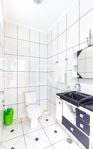 Casa à venda com 400m², 3 quartos e 3 vagas Casa à venda com 400m², 3 quartos e 3 vagasLavabo
