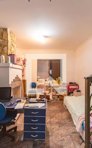 Casa à venda com 285m², 3 quartos e 3 vagas Casa à venda com 285m², 3 quartos e 3 vagasSala