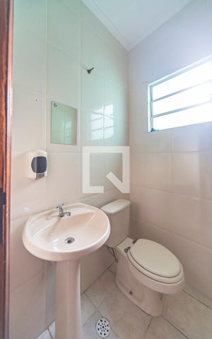Casa à venda com 285m², 3 quartos e 3 vagas Casa à venda com 285m², 3 quartos e 3 vagasBanheiro do Salão