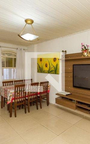 Casa à venda com 90m², 2 quartos e 1 vagaSala
