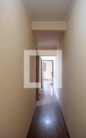 Casa à venda com 173m², 3 quartos e 2 vagasCorredor