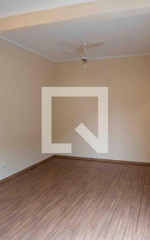Casa à venda com 173m², 3 quartos e 2 vagasQuarto Suíte