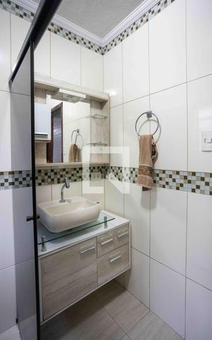 Casa à venda com 173m², 3 quartos e 2 vagasBanheiro 1