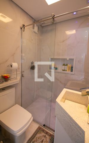 Apartamento à venda com 124m², 2 quartos e 2 vagas Apartamento à venda com 124m², 2 quartos e 2 vagasBanheiro Suíte 2