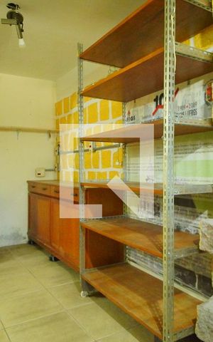Casa à venda com 253m², 3 quartos e 2 vagasQuarto de Serviço