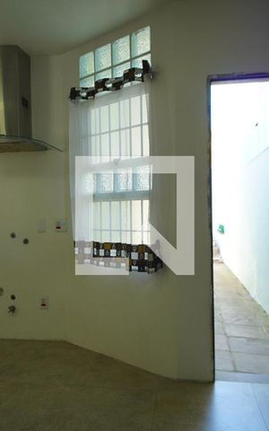 Casa à venda com 253m², 3 quartos e 2 vagasCozinha