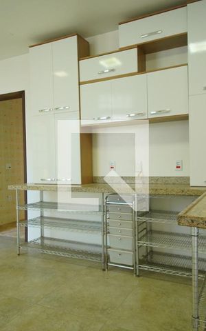 Casa à venda com 253m², 3 quartos e 2 vagasCozinha