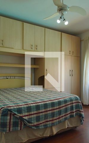 Casa à venda com 253m², 3 quartos e 2 vagasQuarto Suíte