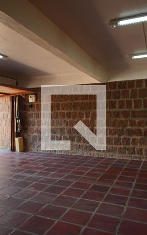 Casa à venda com 253m², 3 quartos e 2 vagasGaragem